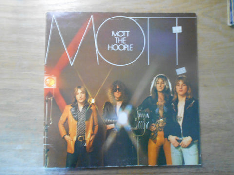 Mott